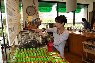 明日はきっと晴れ・・サンデーティータイムです!