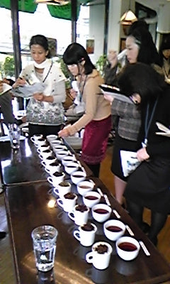 紅茶教室初級・・・・第2回目・・・・盛り上がっています!