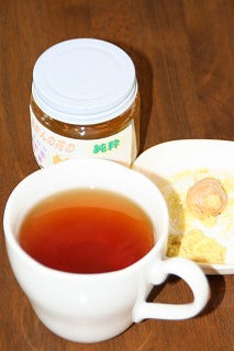 急に寒くなってきました・・・・生姜と蜂蜜の紅茶で温まります