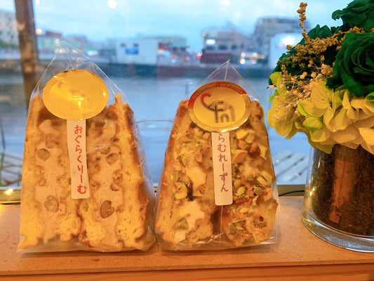 紅茶専門店ディンブラ2周年と冷たいワッフル登場です