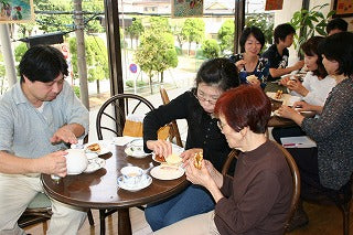 １７日・産経新聞に紅茶の記事・家庭で楽しむミルクティー